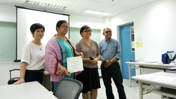 Prof. Ida Francia H. Revale, Vice-chairperson of BCHRD-REC receives her certificate of participation for the PHREB-FERCAP with Dr. Magat of UERM, Dr. Vios of PHREB and Dr. Tri Wibawa, FERCAP foreign surveyor.